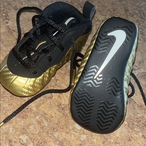 Nike little Posite Pro (CB) Infant sneakers Size 3c.